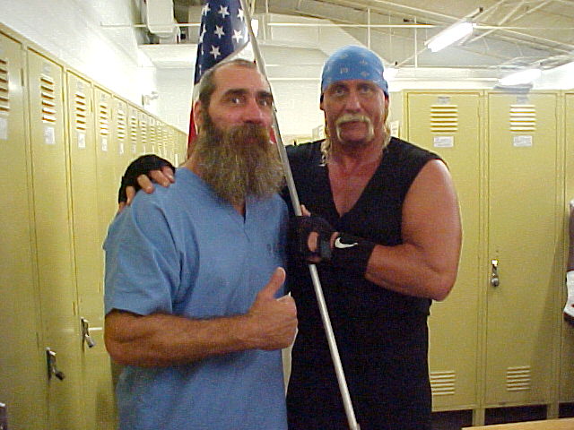 mortusandhulk2.jpg (68883 bytes)